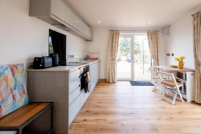 Maple - Three Tuns Apartments - Pettistree, Wickham Market - by Aldeburgh Coastal Cottages